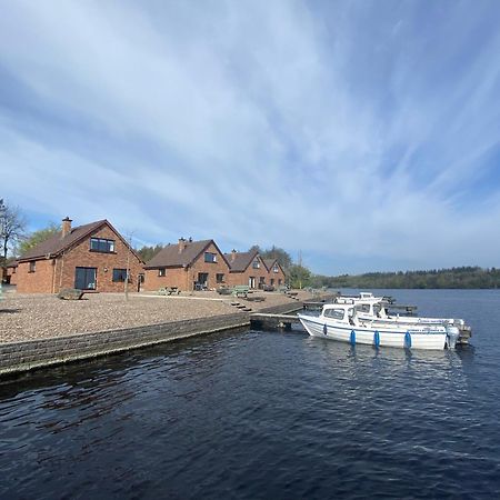 Tullybay Holiday Lodges 恩尼斯基林 外观 照片