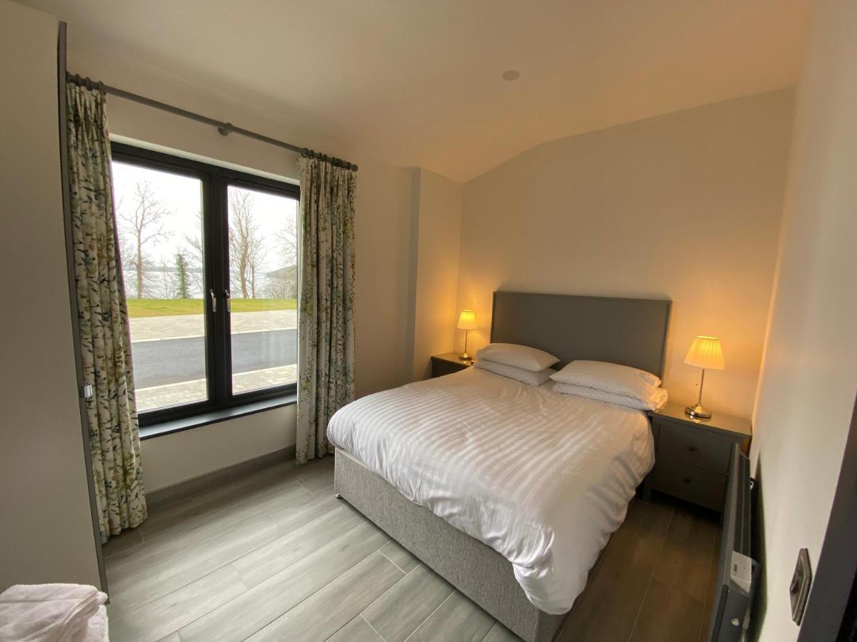 Tullybay Holiday Lodges 恩尼斯基林 外观 照片