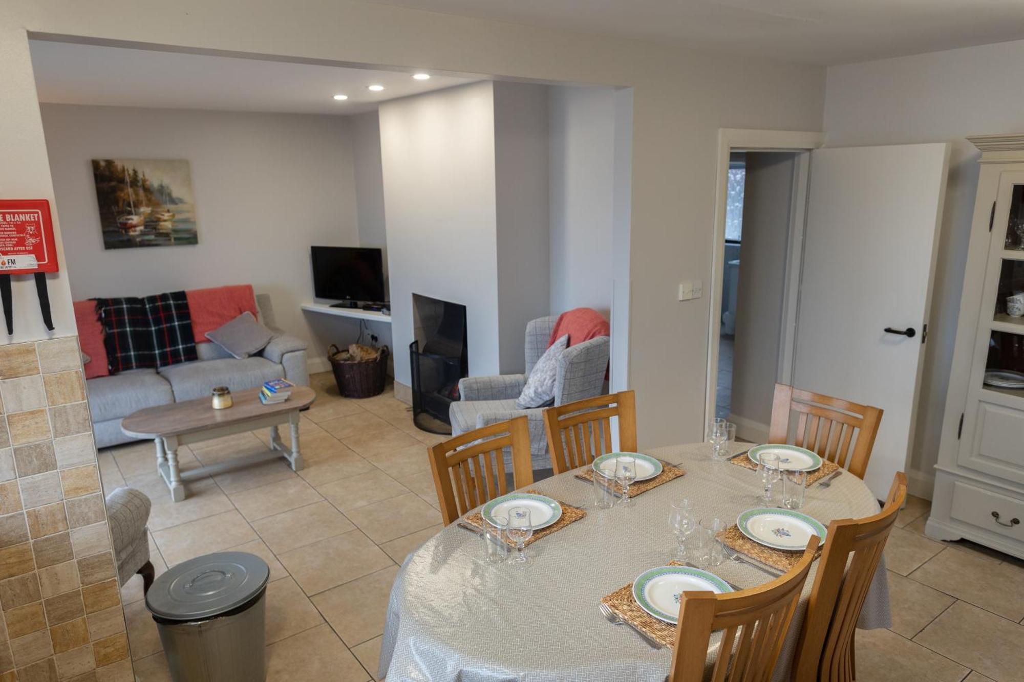 Tullybay Holiday Lodges 恩尼斯基林 外观 照片